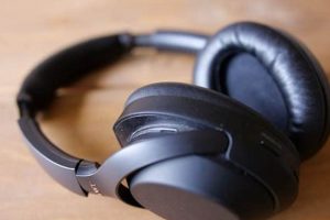 Top Travel: Best Noise Cancelling Headphones [Guide] | Best Travel Tips for Adventurers: Explore the World on a Budget